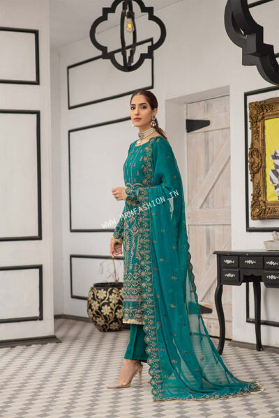 Lala Luxe Formals Collection ' 22 | D5 - Image 3