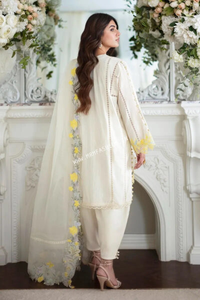 Sana Safinaz Muzlin Summer Lawn 2023 | 13A - Image 2