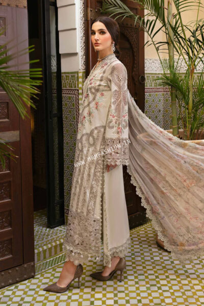 Maria B Luxury Lawn ' 25 | D-2514B - Image 2